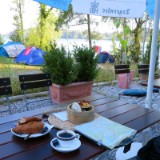 1808F 049 Fruehstueck Campingplatz